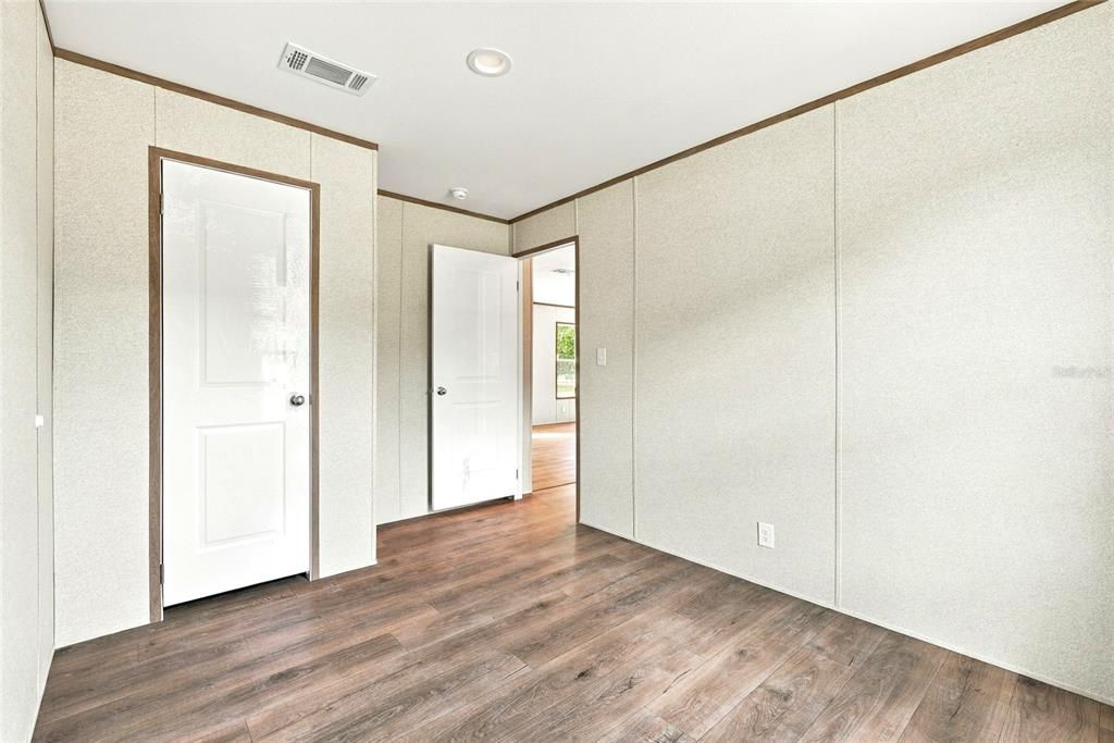 На продажу: $409,900 (4 спален, 2 ванн, 1500 Квадратных фут)