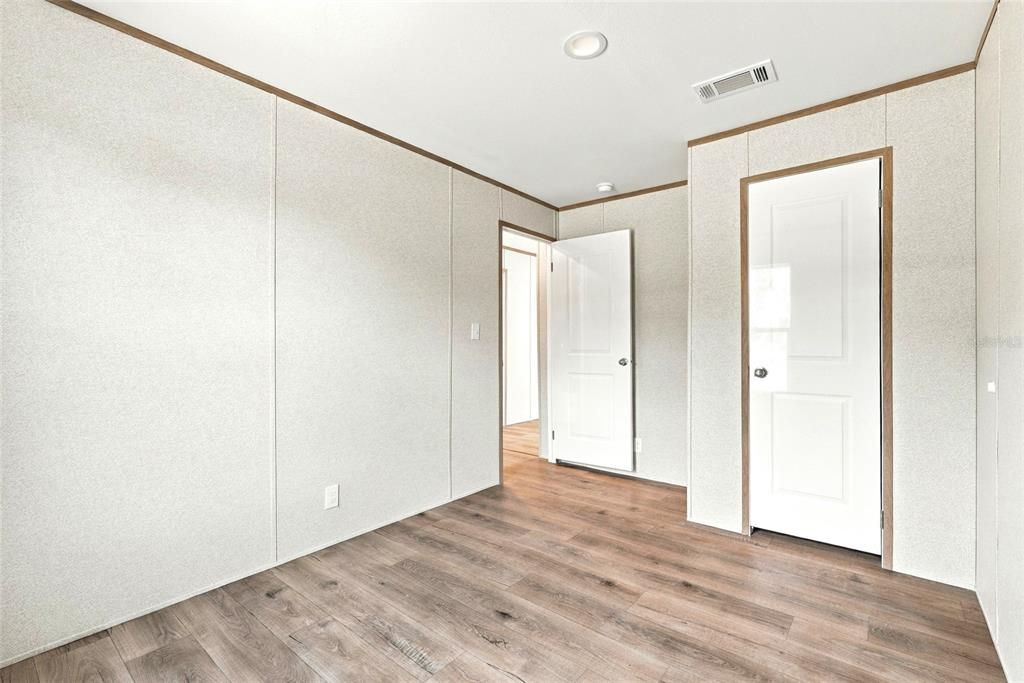 На продажу: $409,900 (4 спален, 2 ванн, 1500 Квадратных фут)