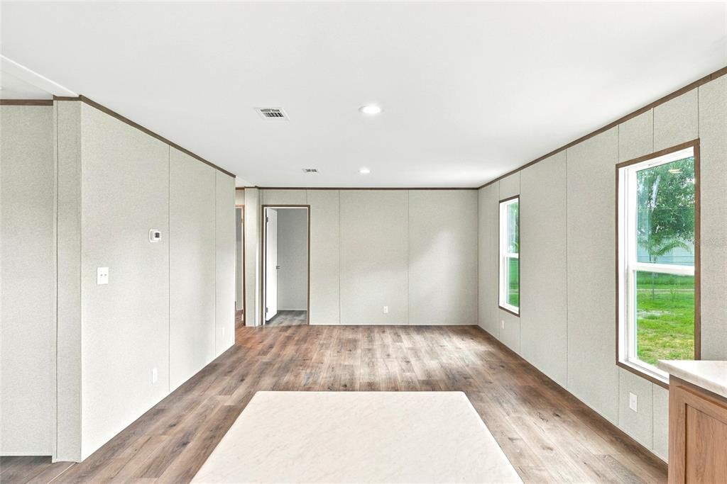 На продажу: $409,900 (4 спален, 2 ванн, 1500 Квадратных фут)