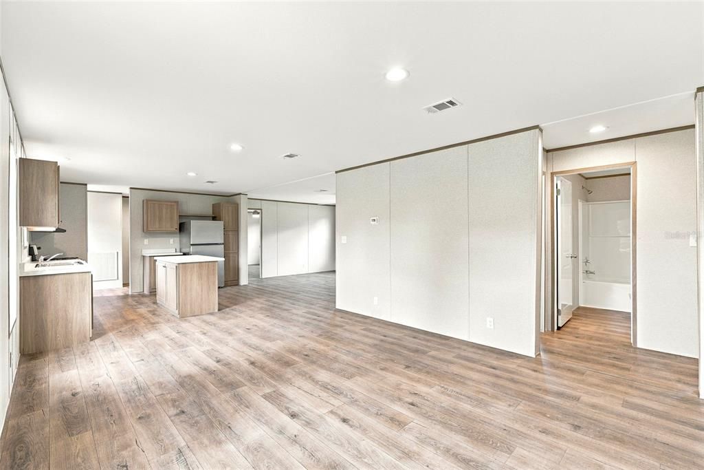 На продажу: $409,900 (4 спален, 2 ванн, 1500 Квадратных фут)