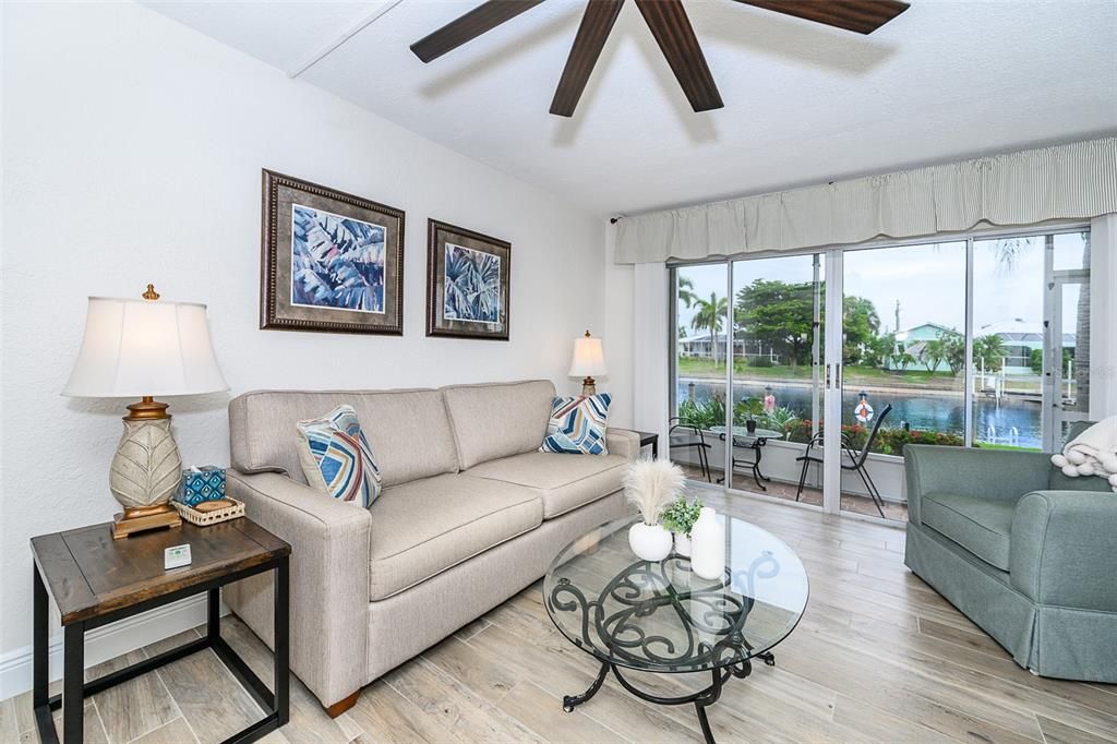 For Rent: $1,700 (2 beds, 2 baths, 1114 Square Feet)