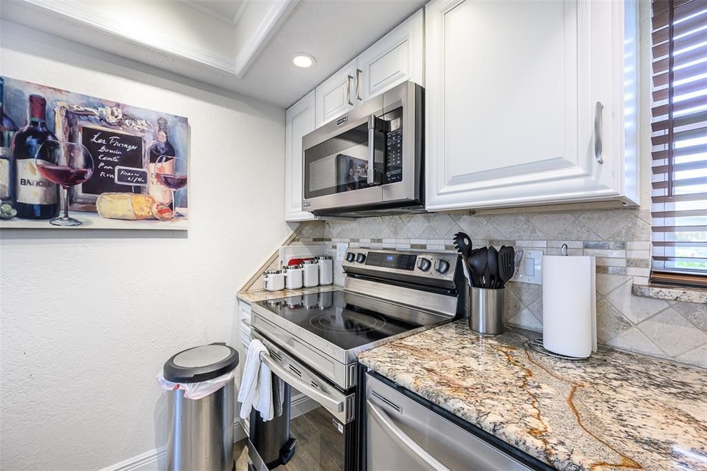 For Rent: $1,700 (2 beds, 2 baths, 1114 Square Feet)