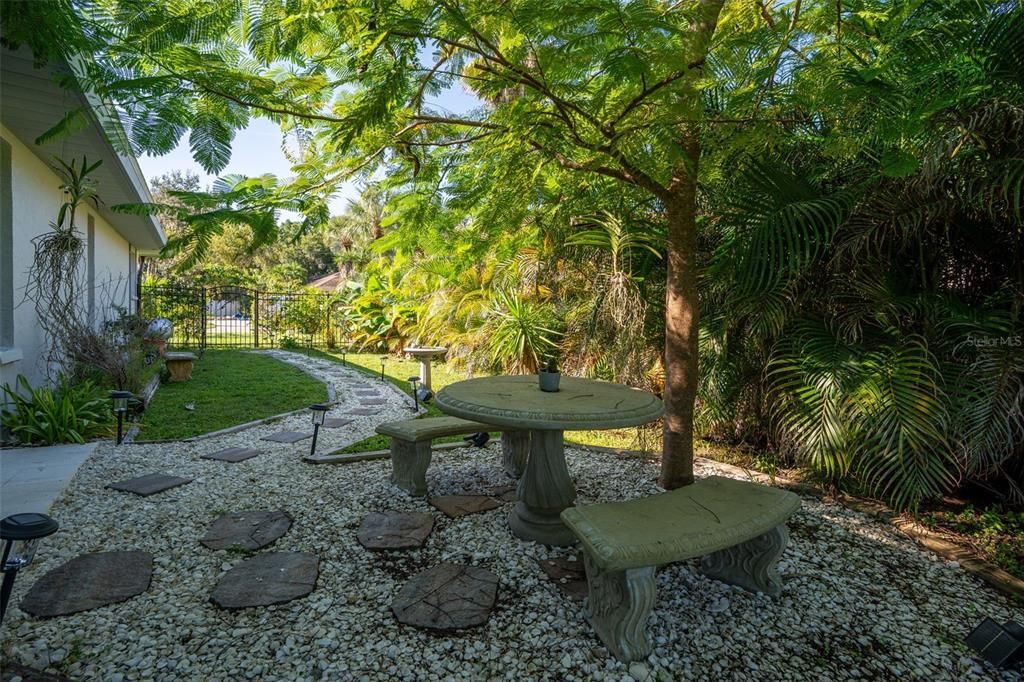 En Venta: $730,000 (3 camas, 2 baños, 2527 Pies cuadrados)