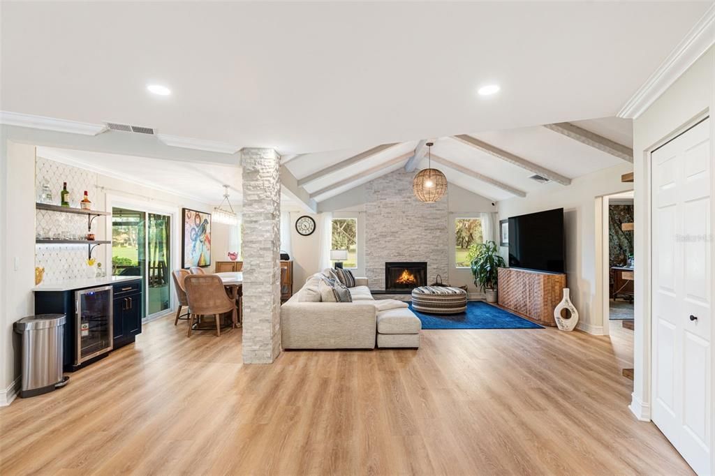 En Venta: $730,000 (3 camas, 2 baños, 2527 Pies cuadrados)