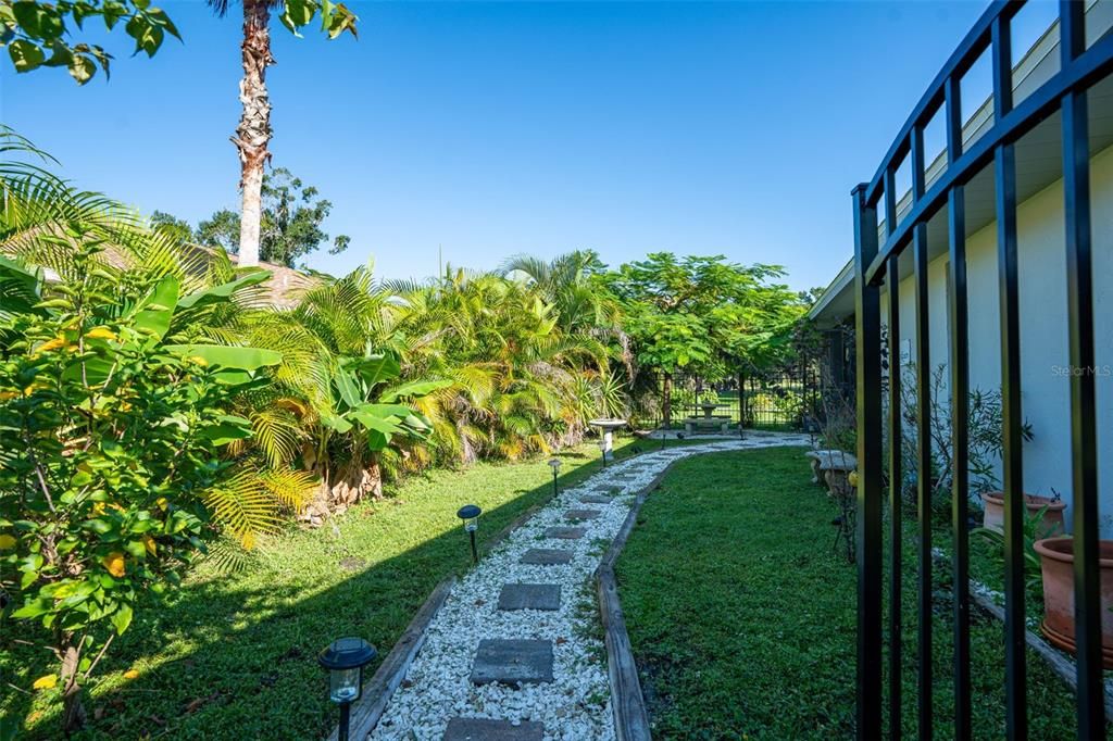 En Venta: $730,000 (3 camas, 2 baños, 2527 Pies cuadrados)