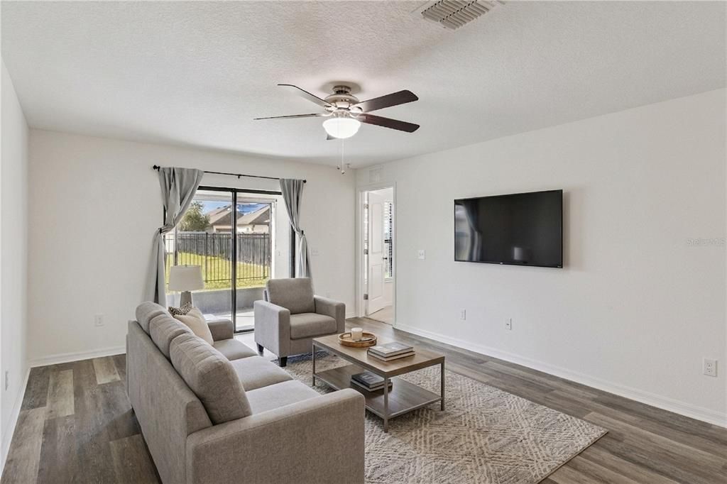 For Rent: $2,250 (3 beds, 2 baths, 1516 Square Feet)