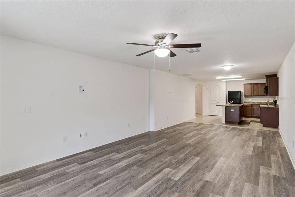 For Rent: $2,250 (3 beds, 2 baths, 1516 Square Feet)