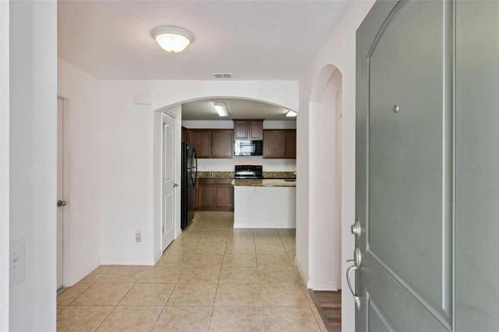 For Rent: $2,250 (3 beds, 2 baths, 1516 Square Feet)