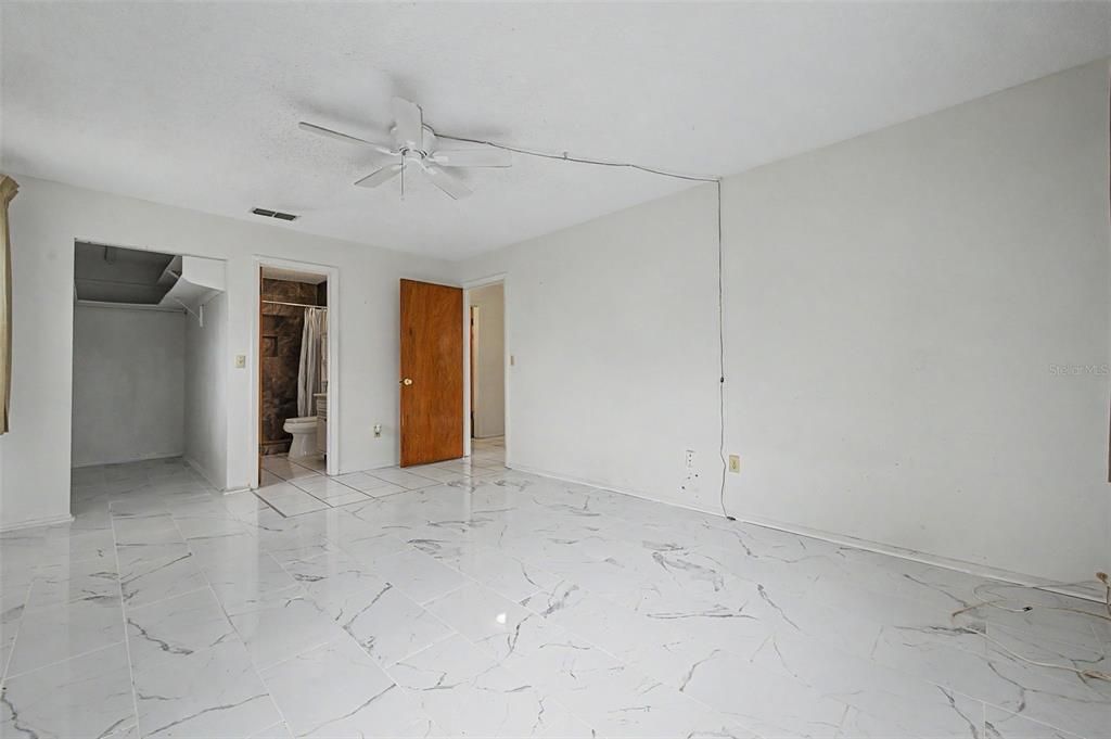 For Sale: $175,000 (2 beds, 2 baths, 1245 Square Feet)
