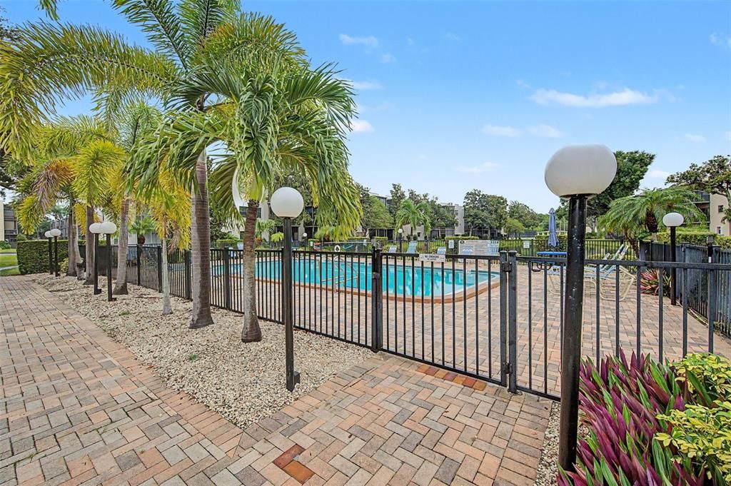 For Sale: $175,000 (2 beds, 2 baths, 1245 Square Feet)