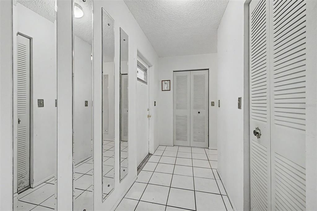 For Sale: $175,000 (2 beds, 2 baths, 1245 Square Feet)