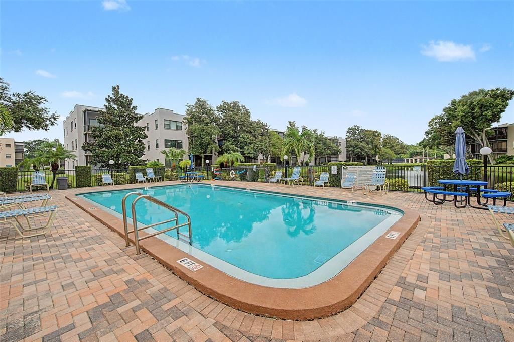For Sale: $175,000 (2 beds, 2 baths, 1245 Square Feet)