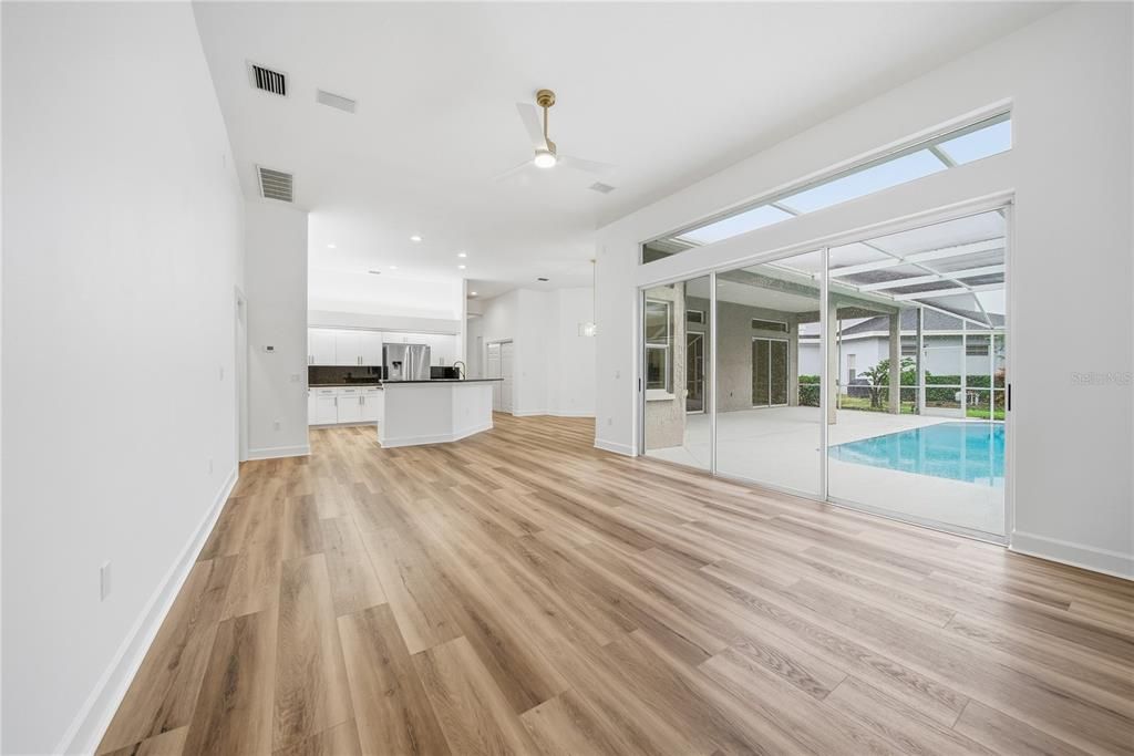 En Venta: $995,000 (4 camas, 3 baños, 3096 Pies cuadrados)