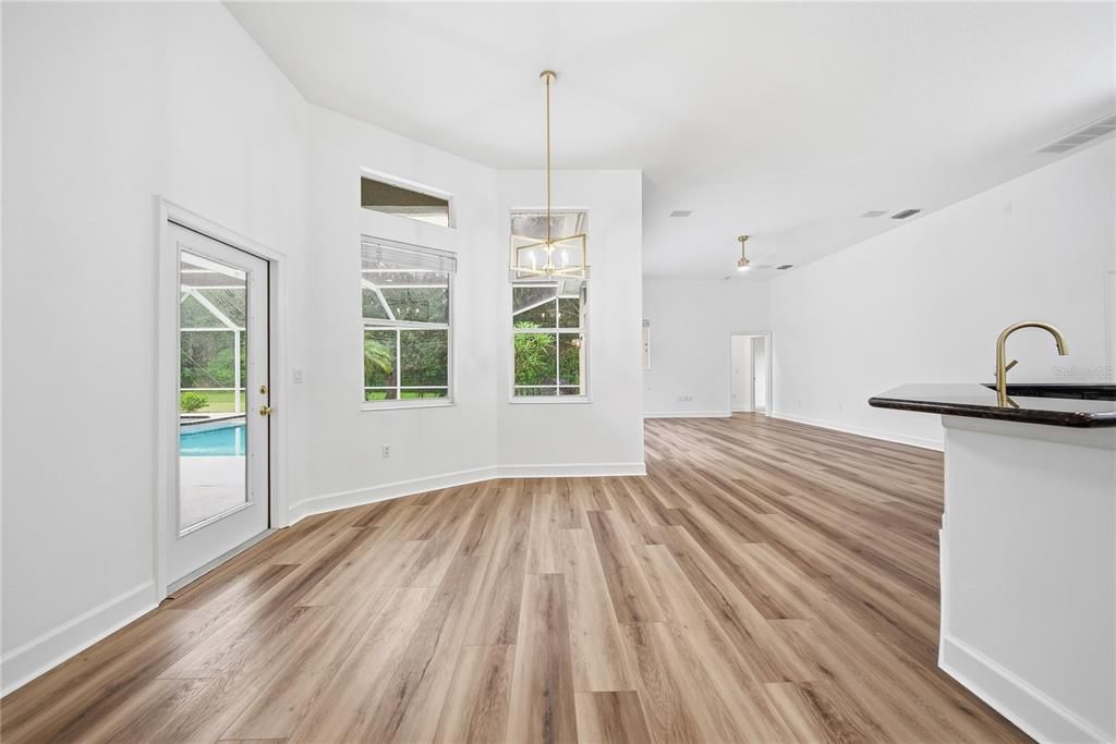 En Venta: $995,000 (4 camas, 3 baños, 3096 Pies cuadrados)