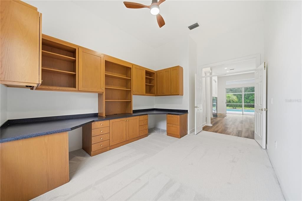 En Venta: $995,000 (4 camas, 3 baños, 3096 Pies cuadrados)