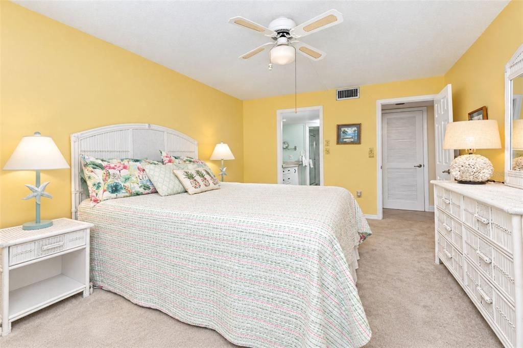 : $589,900 (2 camas, 2 baños, 1300 Pies cuadrados)