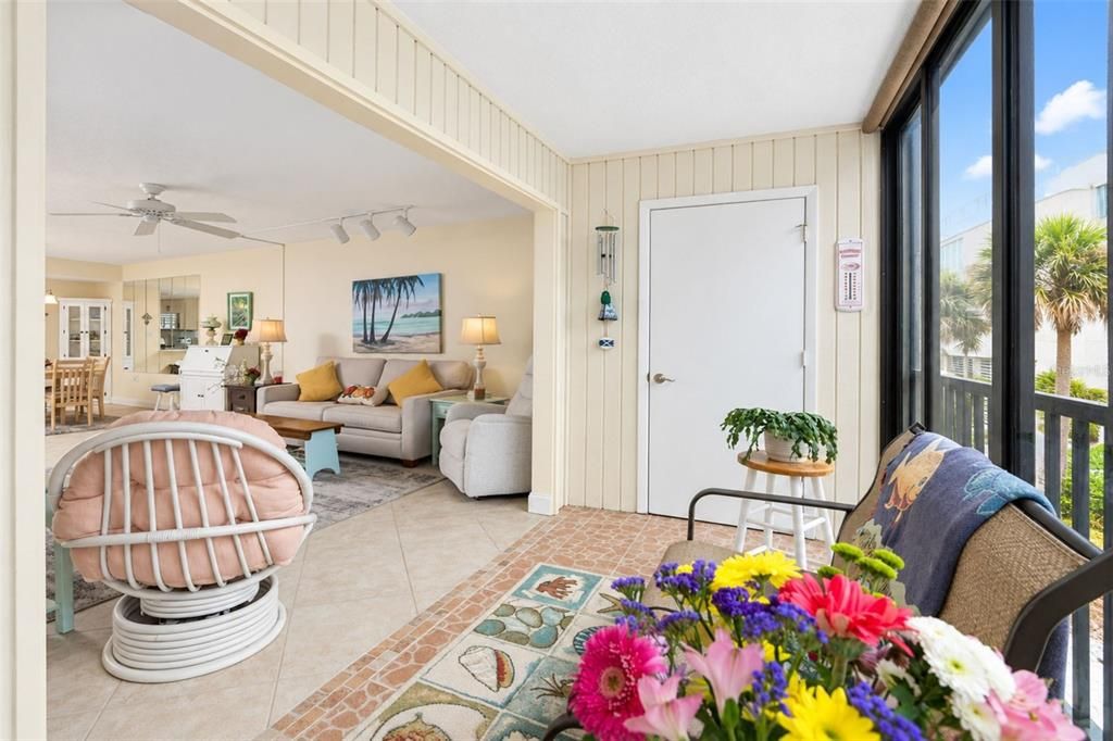 : $589,900 (2 camas, 2 baños, 1300 Pies cuadrados)