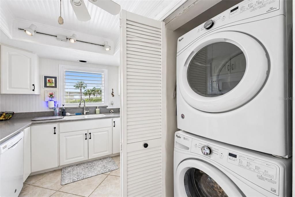 : $589,900 (2 camas, 2 baños, 1300 Pies cuadrados)