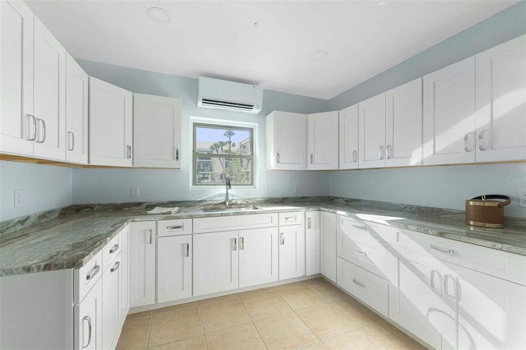 : $589,900 (2 camas, 2 baños, 1300 Pies cuadrados)