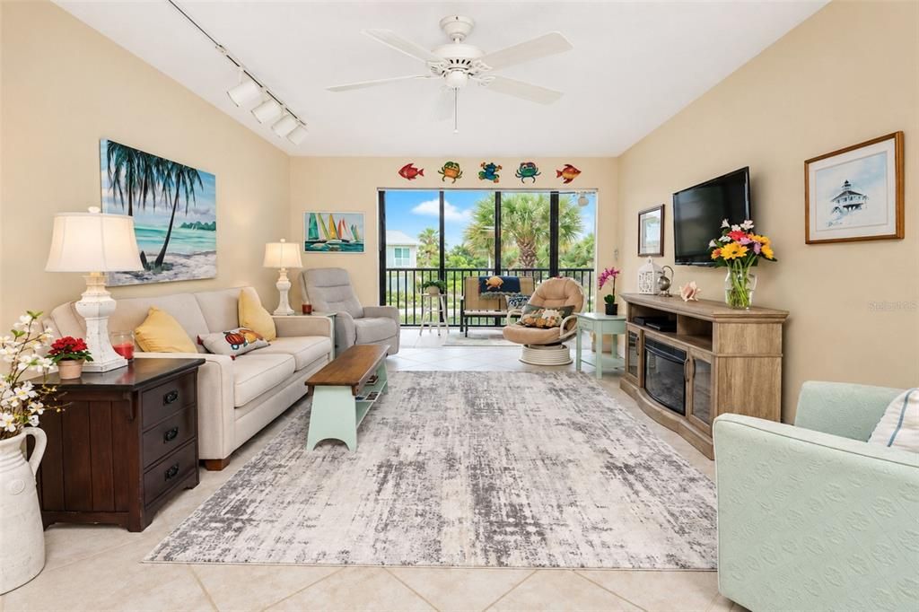 : $589,900 (2 camas, 2 baños, 1300 Pies cuadrados)
