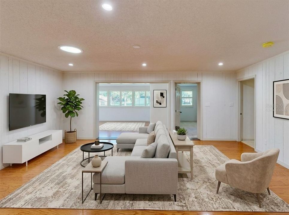 En Venta: $1,160,000 (4 camas, 2 baños, 3018 Pies cuadrados)