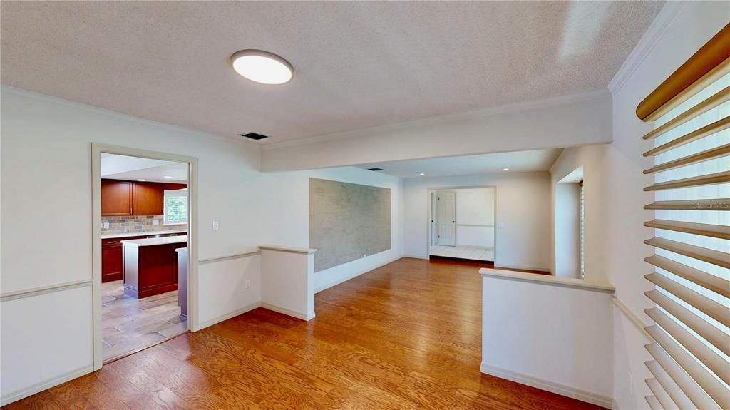 En Venta: $1,160,000 (4 camas, 2 baños, 3018 Pies cuadrados)