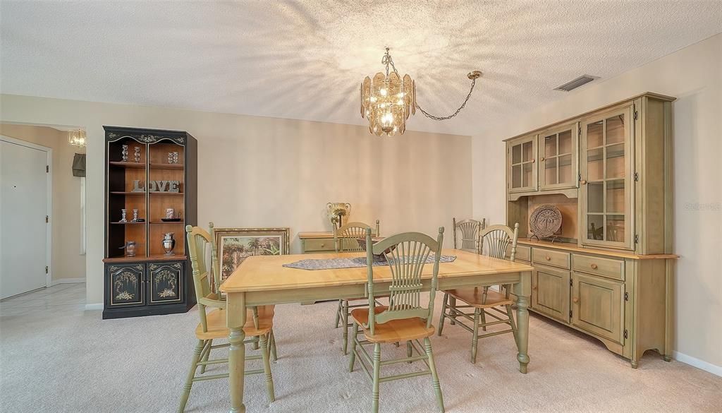 На продажу: $285,000 (2 спален, 2 ванн, 1601 Квадратных фут)