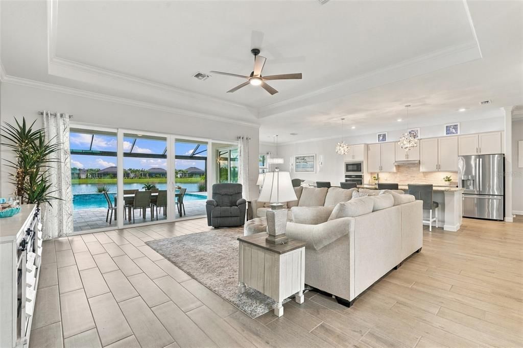 For Sale: $799,000 (3 beds, 3 baths, 2668 Square Feet)