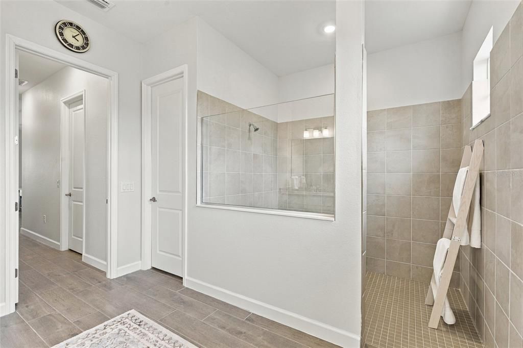 For Sale: $799,000 (3 beds, 3 baths, 2668 Square Feet)