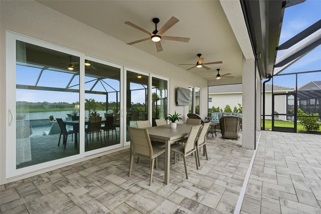 For Sale: $799,000 (3 beds, 3 baths, 2668 Square Feet)