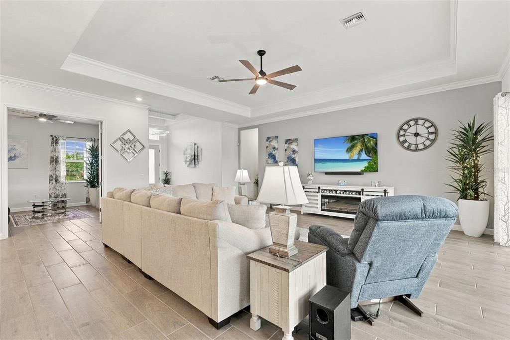 For Sale: $799,000 (3 beds, 3 baths, 2668 Square Feet)