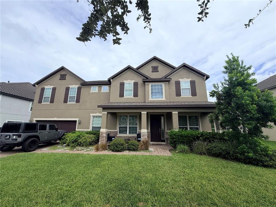 For Sale: $718,000 (6 beds, 4 baths, 4194 Square Feet)