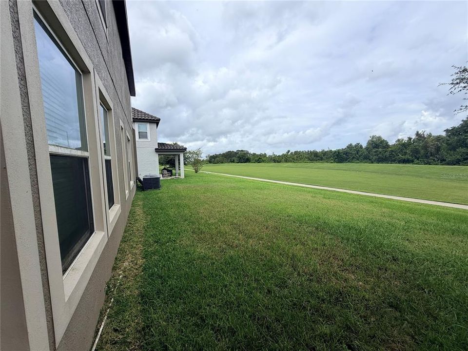 For Sale: $718,000 (6 beds, 4 baths, 4194 Square Feet)