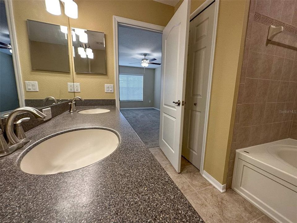 В аренду: $1,950 (3 спален, 2 ванн, 1656 Квадратных фут)