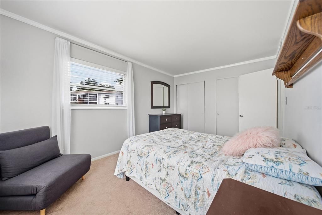 For Sale: $139,000 (2 beds, 2 baths, 966 Square Feet)