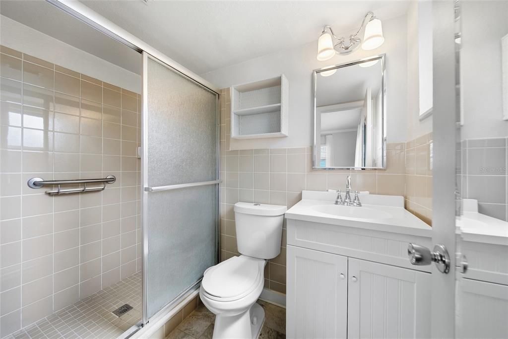 For Sale: $139,000 (2 beds, 2 baths, 966 Square Feet)