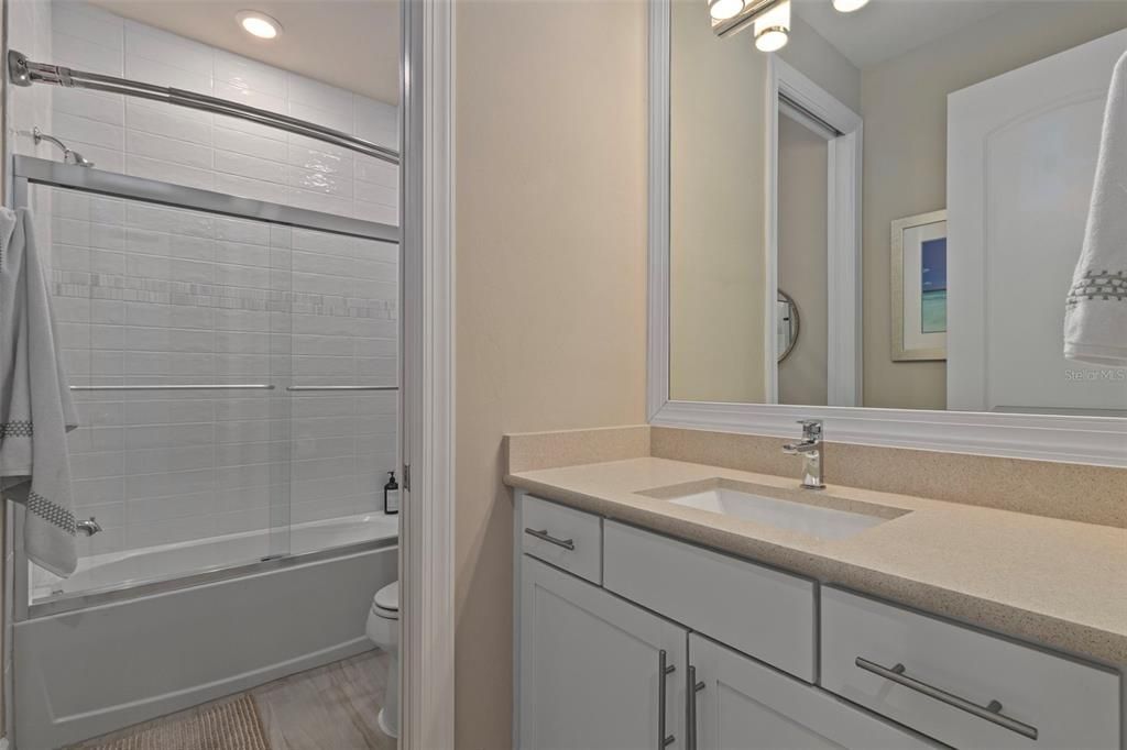 Active With Contract: $950,000 (4 beds, 3 baths, 2464 Square Feet)