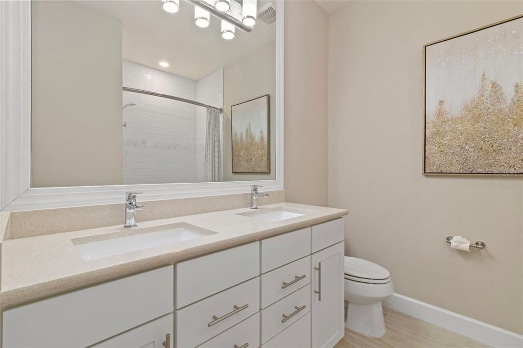 Active With Contract: $950,000 (4 beds, 3 baths, 2464 Square Feet)