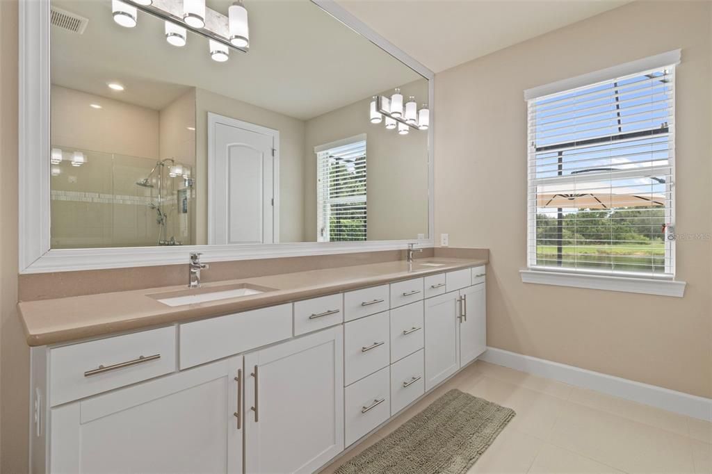 Active With Contract: $950,000 (4 beds, 3 baths, 2464 Square Feet)