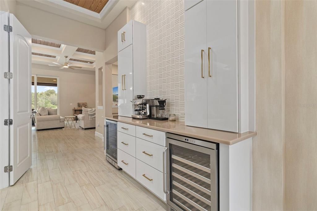 Active With Contract: $950,000 (4 beds, 3 baths, 2464 Square Feet)