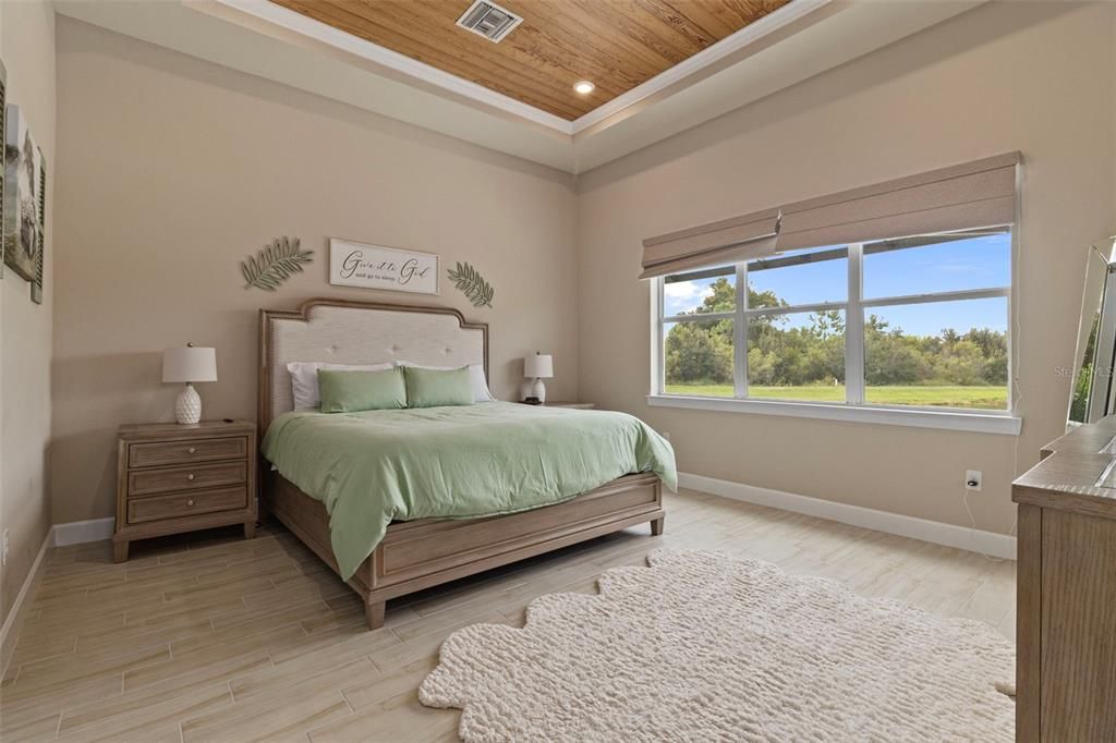 Active With Contract: $950,000 (4 beds, 3 baths, 2464 Square Feet)