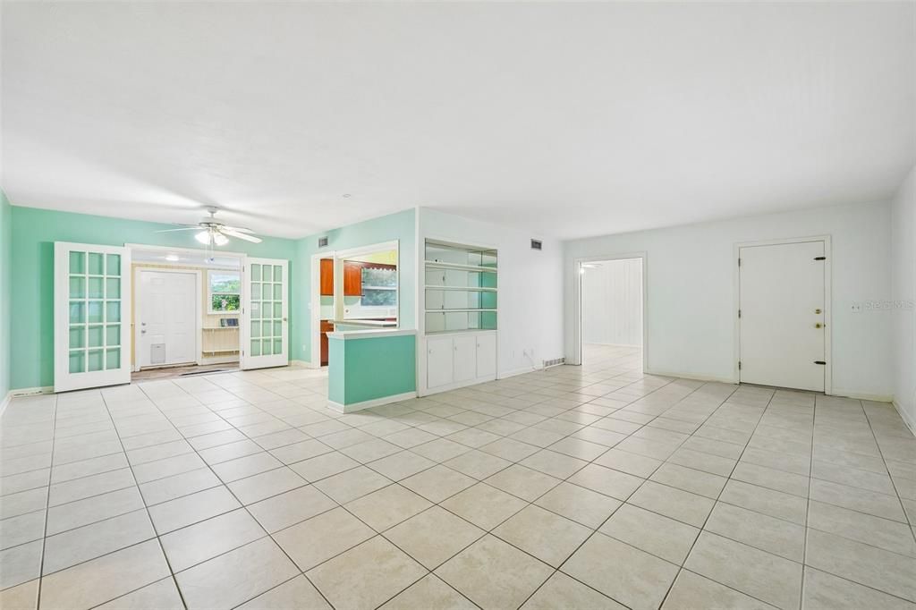 Active With Contract: $365,000 (2 beds, 2 baths, 1665 Square Feet)