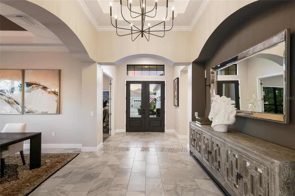 En Venta: $1,495,000 (3 camas, 2 baños, 2551 Pies cuadrados)