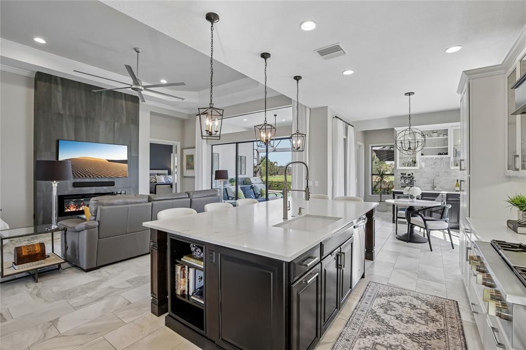 En Venta: $1,495,000 (3 camas, 2 baños, 2551 Pies cuadrados)