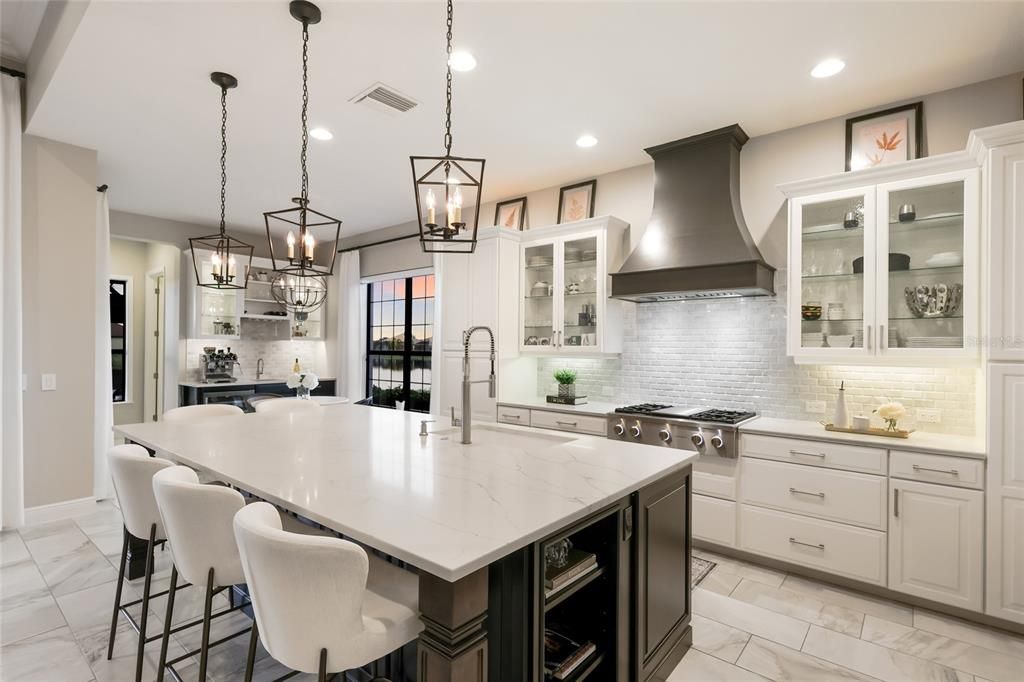 En Venta: $1,495,000 (3 camas, 2 baños, 2551 Pies cuadrados)