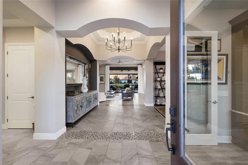 En Venta: $1,495,000 (3 camas, 2 baños, 2551 Pies cuadrados)