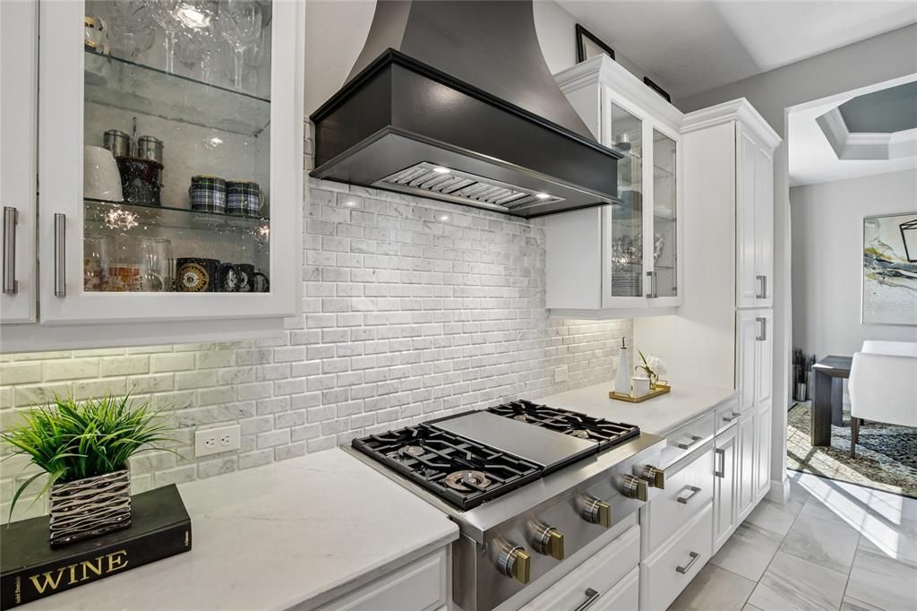 En Venta: $1,495,000 (3 camas, 2 baños, 2551 Pies cuadrados)