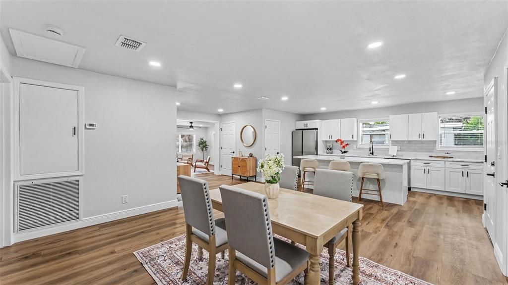 En Venta: $279,900 (3 camas, 2 baños, 1668 Pies cuadrados)