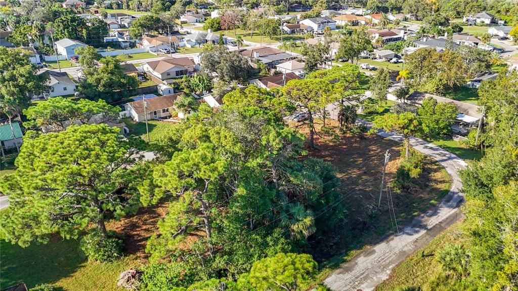 待售: $34,900 (0.17 acres)