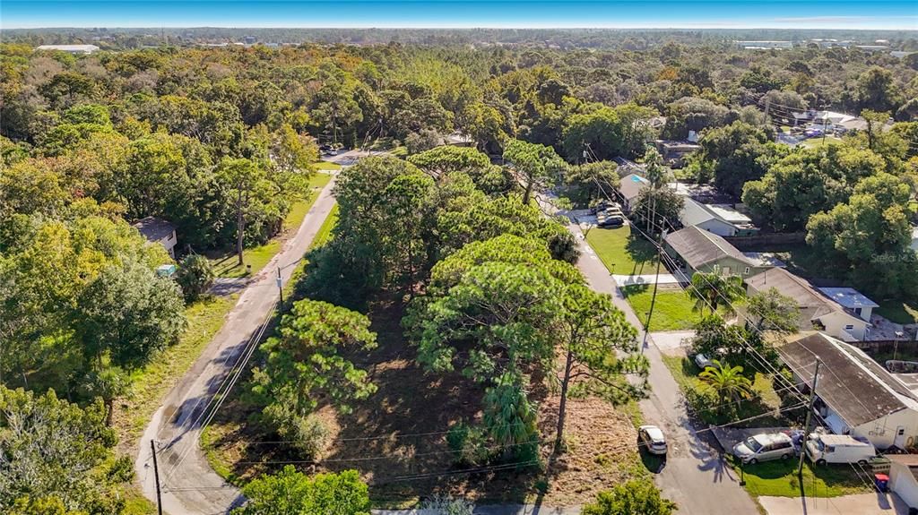 待售: $34,900 (0.17 acres)